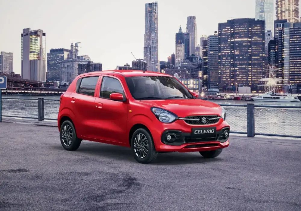 Suzuki Celerio color rojo, carro pequeño en Costa Rica